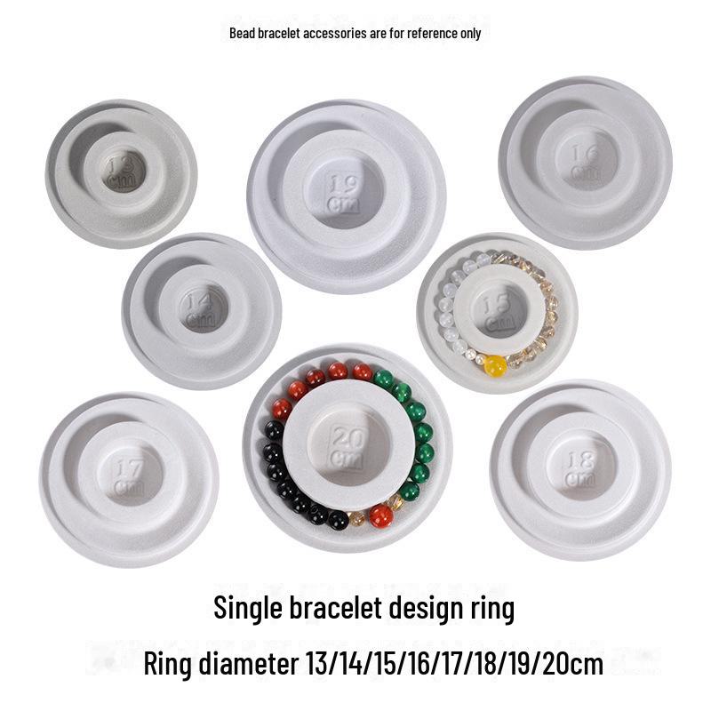 Ассортимент флокированных ювелирных изделий, витрин и дизайнерских лотков для браслетов и ожерелий своими руками