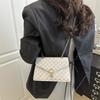 New Simple and Beautiful Trend Retro Casual Fashion Chain Single Shoulder Underarm Messenger Bag Women