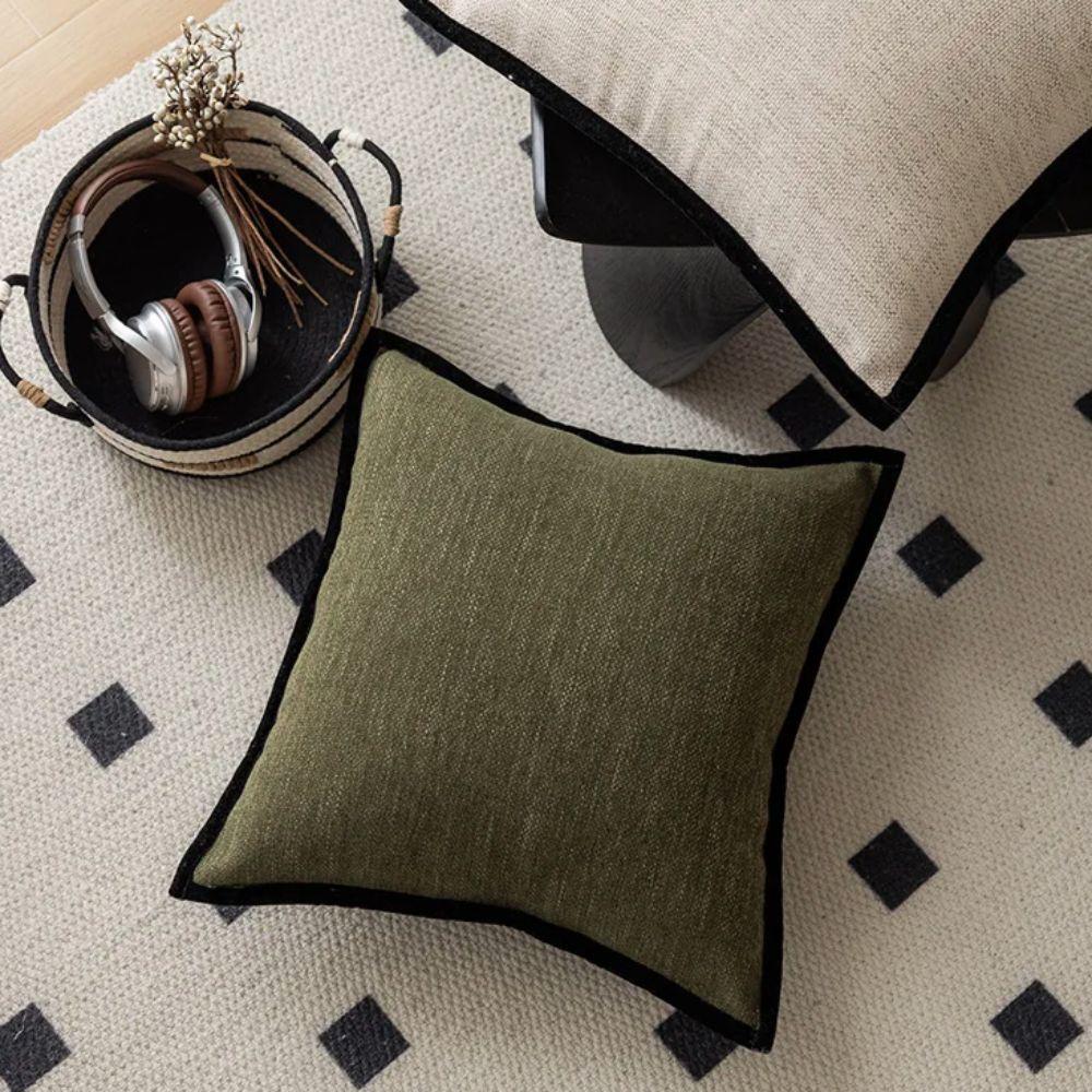 Retro Cushion Cover Black Border Waist Pillow Cover French Medieval Style Pillowcase Hotel