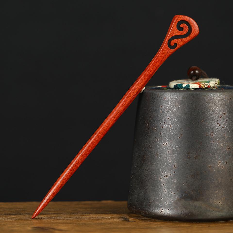 Заколка из красного сандалового дерева для прически-пучка: Элегантный древнекитайский стиль