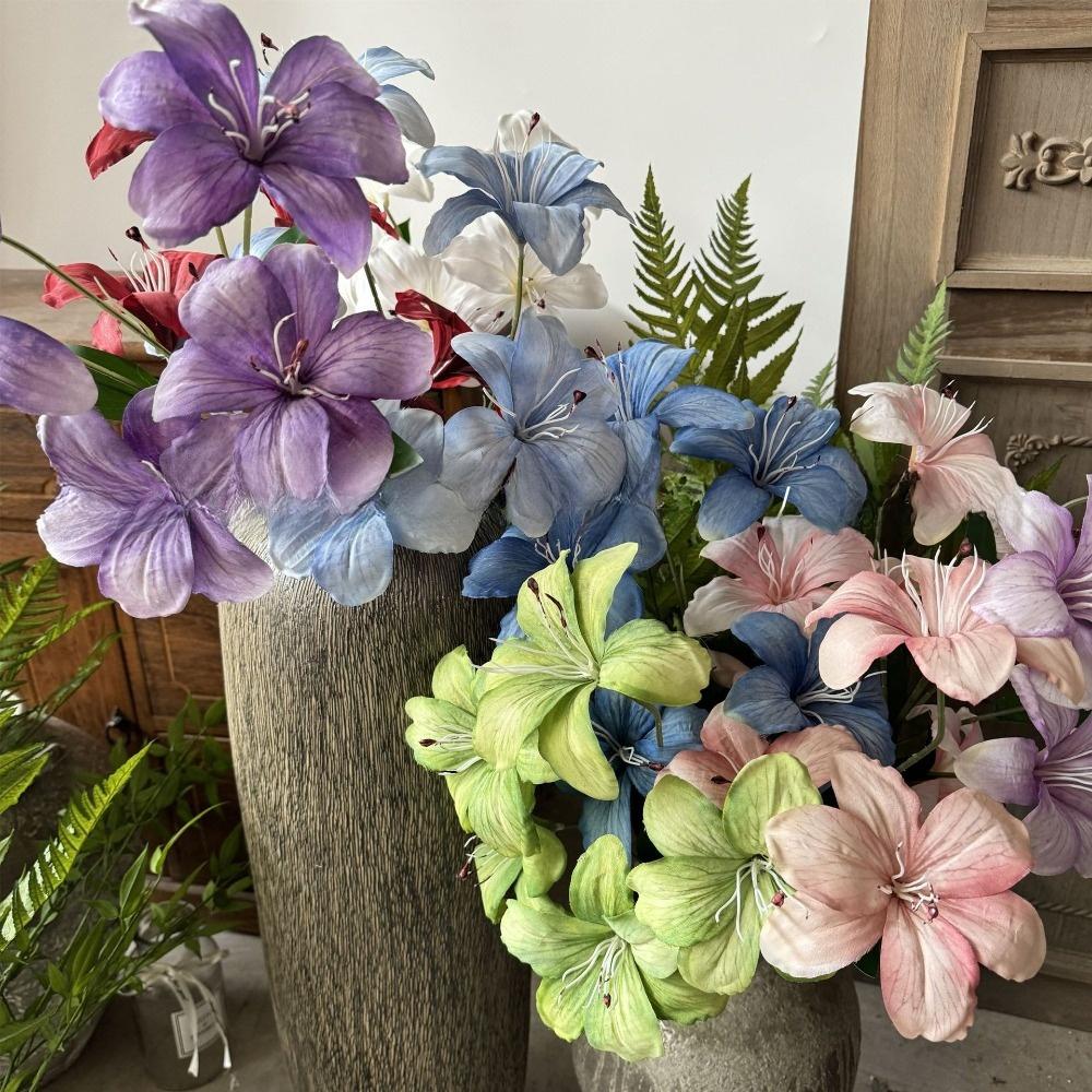 White Artificial Lily Flowers 5-head Simulation Decorative Bouquet Indoor Decoration