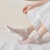 Женские кружевные носки, сетчатые прозрачные цветочные кружевные носки до щиколотки, летние ультратонкие сетчатые оборчатые носки для девочек-подростков