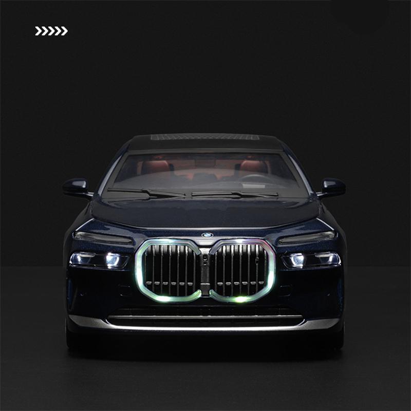 New 1:24 BMW 7 Series I7 G70 Alloy Luxy Car Model Diecast Metal Pure Electric Vehicles Limousine Car Model Sound Light Kids Toy Gift