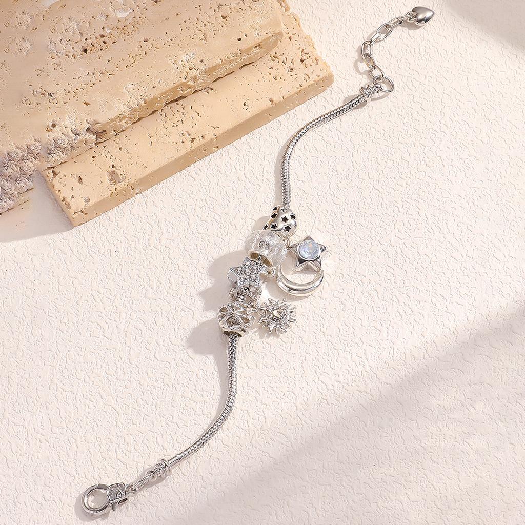 1 шт. Женский модный браслет с подвесками в виде звезд и луны, из нескольких элементов, в стиле Пан, для свиданий, путешествий, банкетов, вечеринок, праздничного наряда, подарок