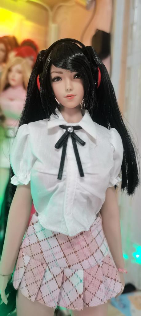 Масштабная фигурка в стиле GS Совместимо с телом TBLeague Сексуальная красивая школьница в матросском костюме Бело-розовая юбка с короткими рукавами, галстук и голова