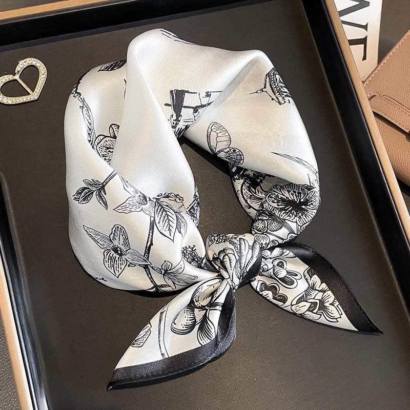 Hangzhou Silk Butterfly Silk Small Square Scarf for Women In Spring and Summer Mulberry Silk Fashion Scarf Temperament Neck Protection