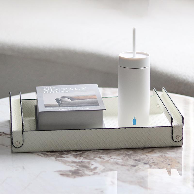 Легкий роскошный металлический кожаный поднос, длинный поднос для хранения, модель комнаты, ресторана, украшения отеля, гостевого дома, домашнего уюта, мягкого декора