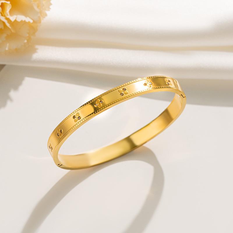 18k Rose Gold Diamond Buckle Bracelet - Korean Stylish Design, High-End Jewelry