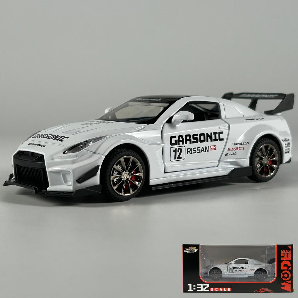 1:32 Nissan GTR CSR2 Alloy Metal Diecast Model Car Home Decoration & Collectibles Hobby Display Ornaments Holiday Present Gifts