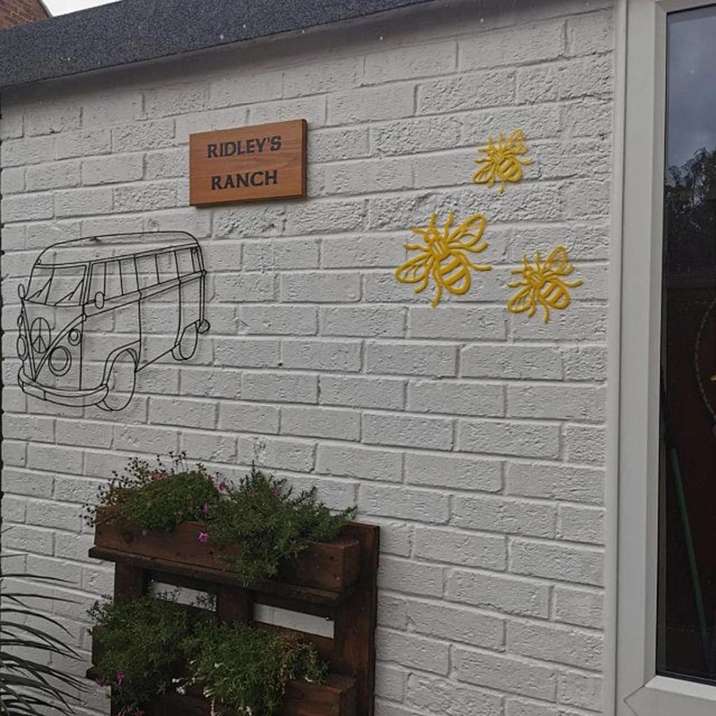 3PCS/Set Creative Bee Garden Decoration Insect Statues Countryside Style Acrylic Outdoor Wall Sculptures Fence Ornament Sign