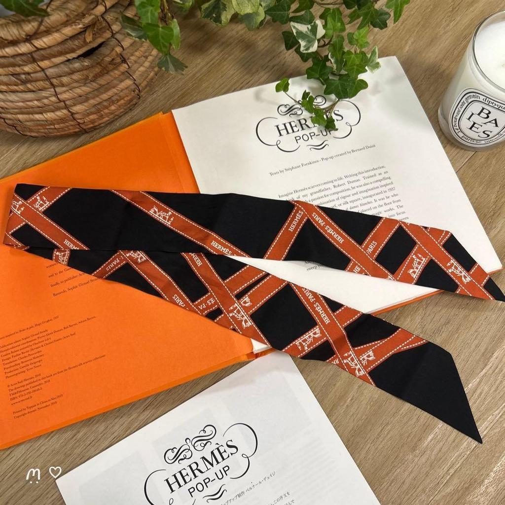 Б/у Твилли HERMES, Лента Болдюк, Шелковый платок, Узор с логотипом