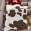 Фланелевое одеяло с коровьим принтом, теплое, мягкое, для Хэллоуина, Рождества, дивана, теплое, уютное, декоративное, подарок на любой сезон