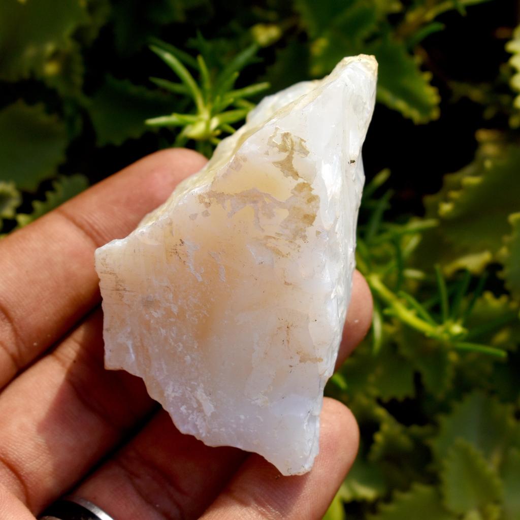 Natural White Quartz Loose Gemstone 407.30 ct Uncut Rough for Lapidary and Gem Collections