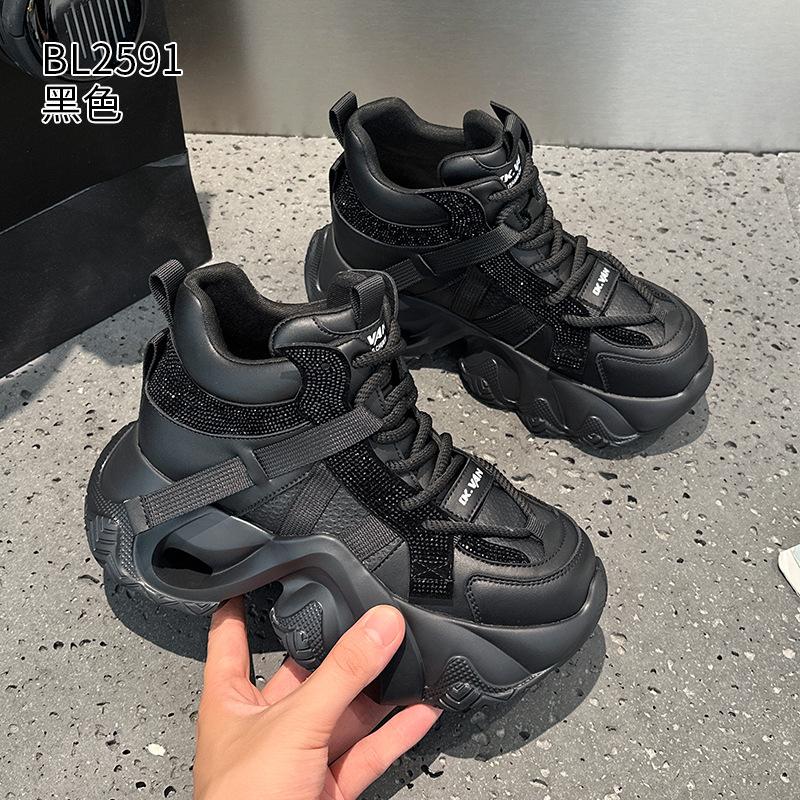 Высокие кроссовки на толстой подошве в стиле "dad shoes", новые кожаные, со стразами, повседневные спортивные, на осень