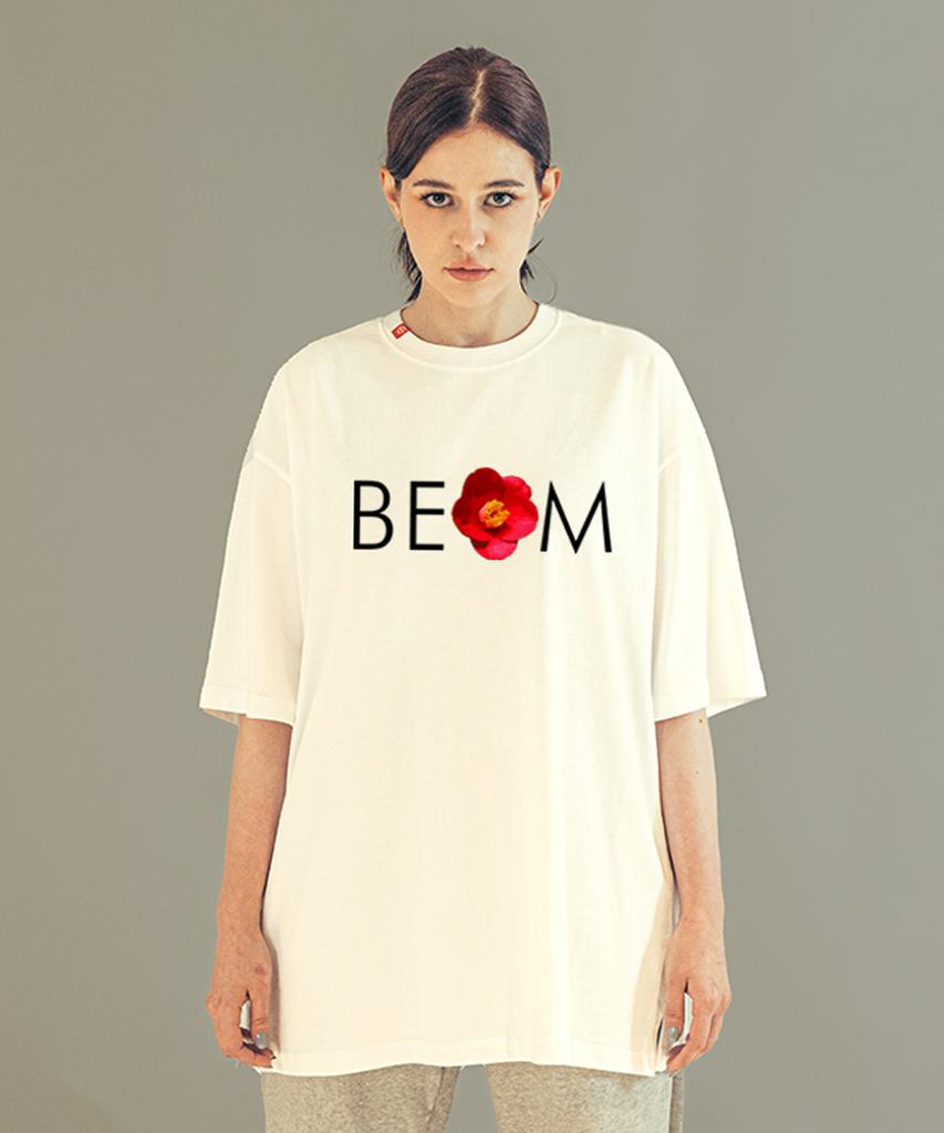 BEOM Футболка оверсайз с логотипом-камелией BEOM Белая
