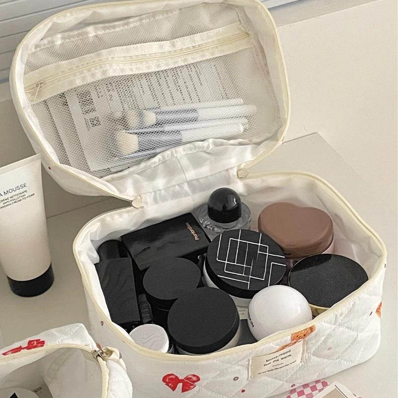 Large Capacity Ladies Travel Storage Bag Portable Quilted Female Handbag Cute Cartoon Bow Bear Women's Makeup Case Cosmetic Bags