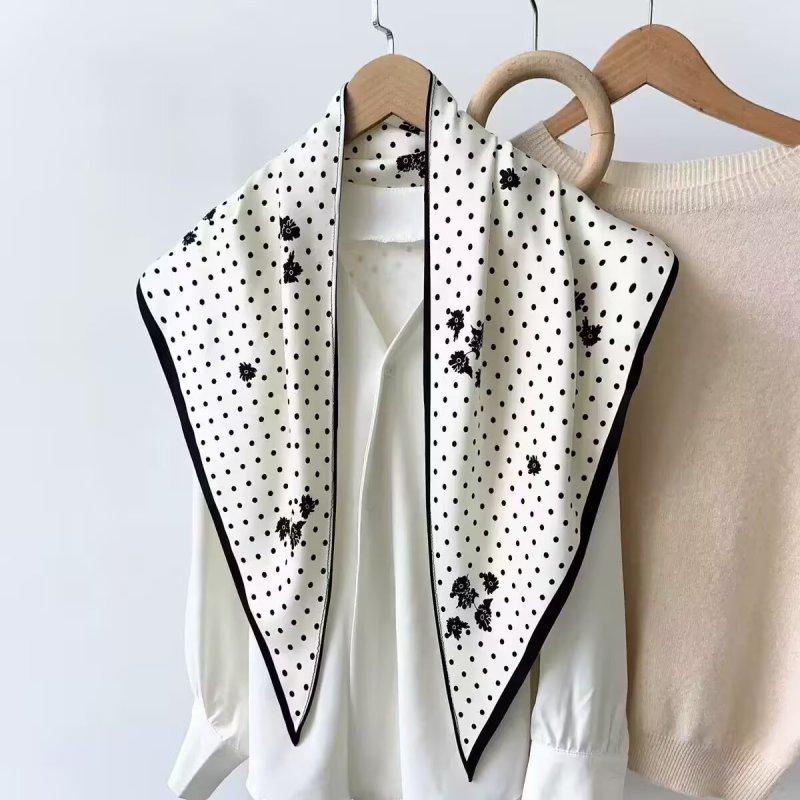 Retro simple and versatile big triangle scarf women's spring summer high-end feeling bag headscarf scarf shawl fart curtain decoration