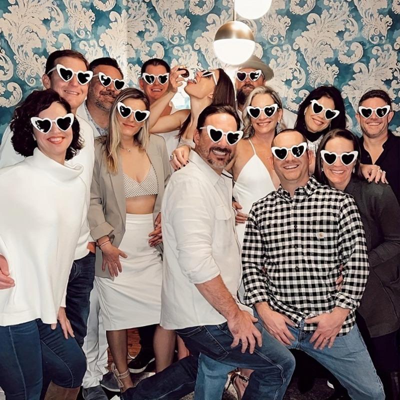 20 Белых Очков в Форме Сердца Только для Женщин Ретро Аксессуары для Девичника Свадебной Вечеринки Идеально для Празднования Дня Рождения