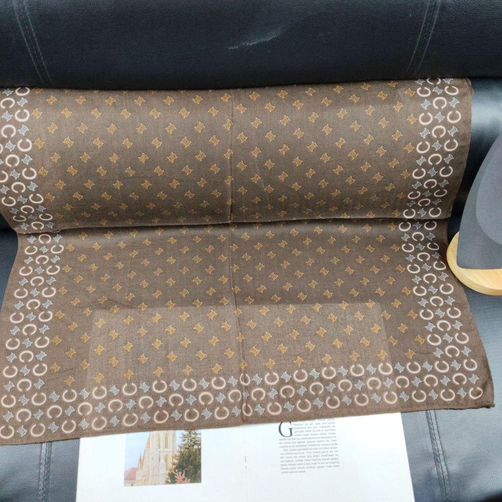 Ретро Шарф из Хлопка и Льна с Шелковым Узором "Елочка": Бархатистое ощущение, Маленький квадрат, Шарф от солнца, Женская бандана и платок.