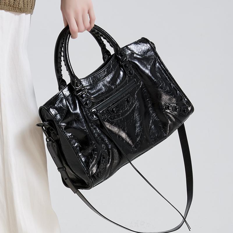 Genuine Leather Motorcycle Tote Bag for Women Retro Luxury Designer Punk Style Top Handle Shoulder Bag with Rivets & Zippers