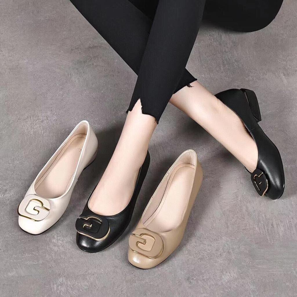 Women's Single Shoes 2025 Spring New Cowhide Round Head Flat Bottom Shallow Mouth Loafers Round Buckle Comfortable Lazy Shoes Doudou Shoes