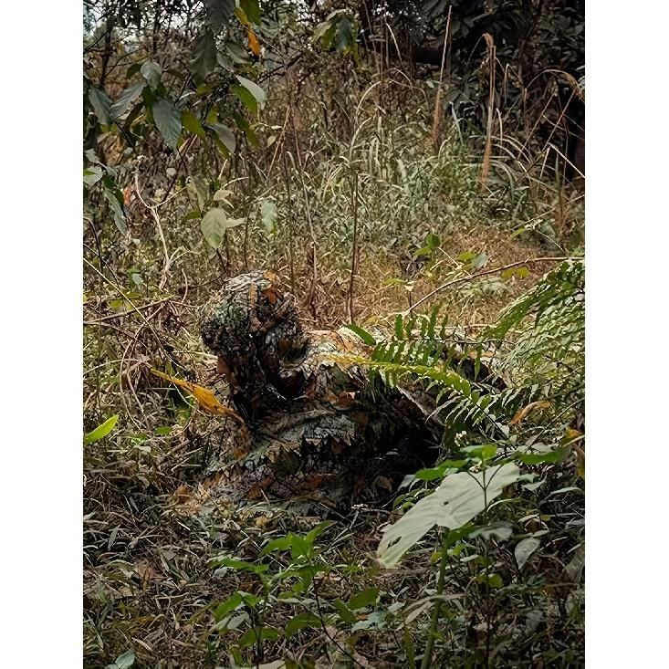 3D Maple Leaf Cape Camouflage Suit Survival Game Mesh Hooded One-Size Combat Costume is perfect for outdoor bird watching, hunting, outdoor