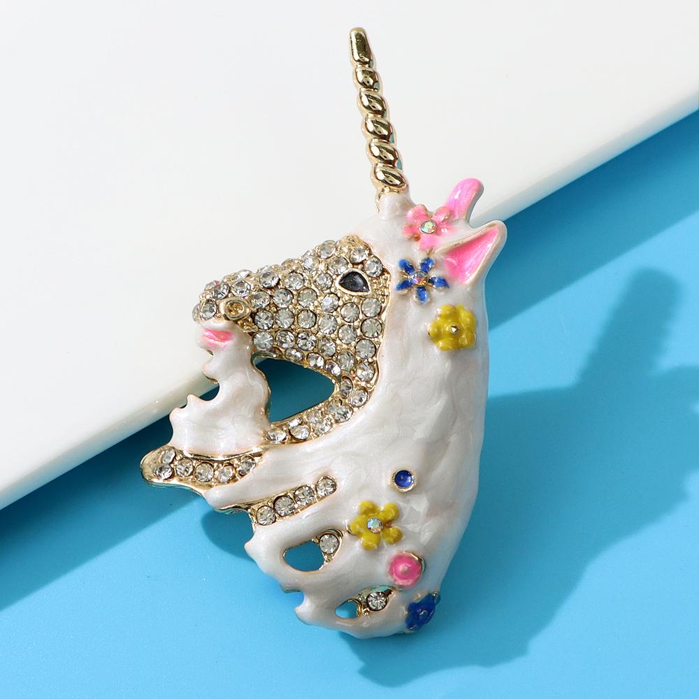 Новые красивые броши с единорогом для женщин, сказочные сказки, булавка с животными, детские украшения для девочек, 2 цвета в наличии