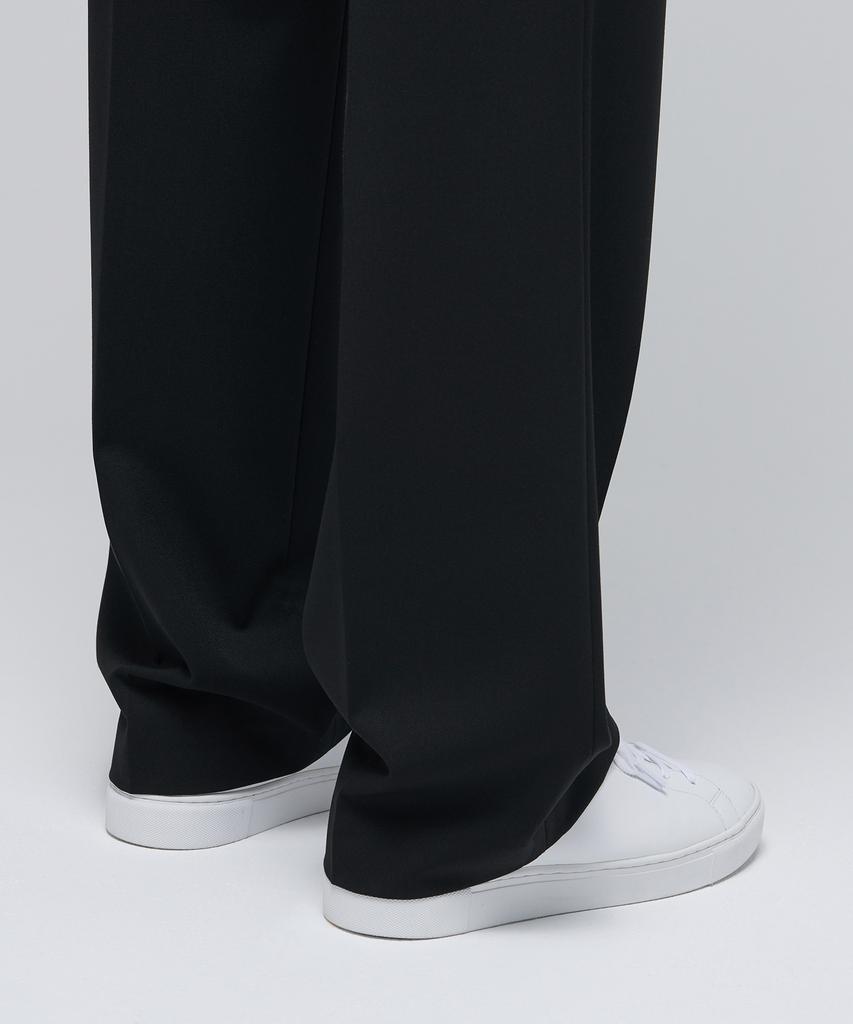 MUSINSA STANDARD Lightweight Wide Hidden Banding Slacks [Black]
