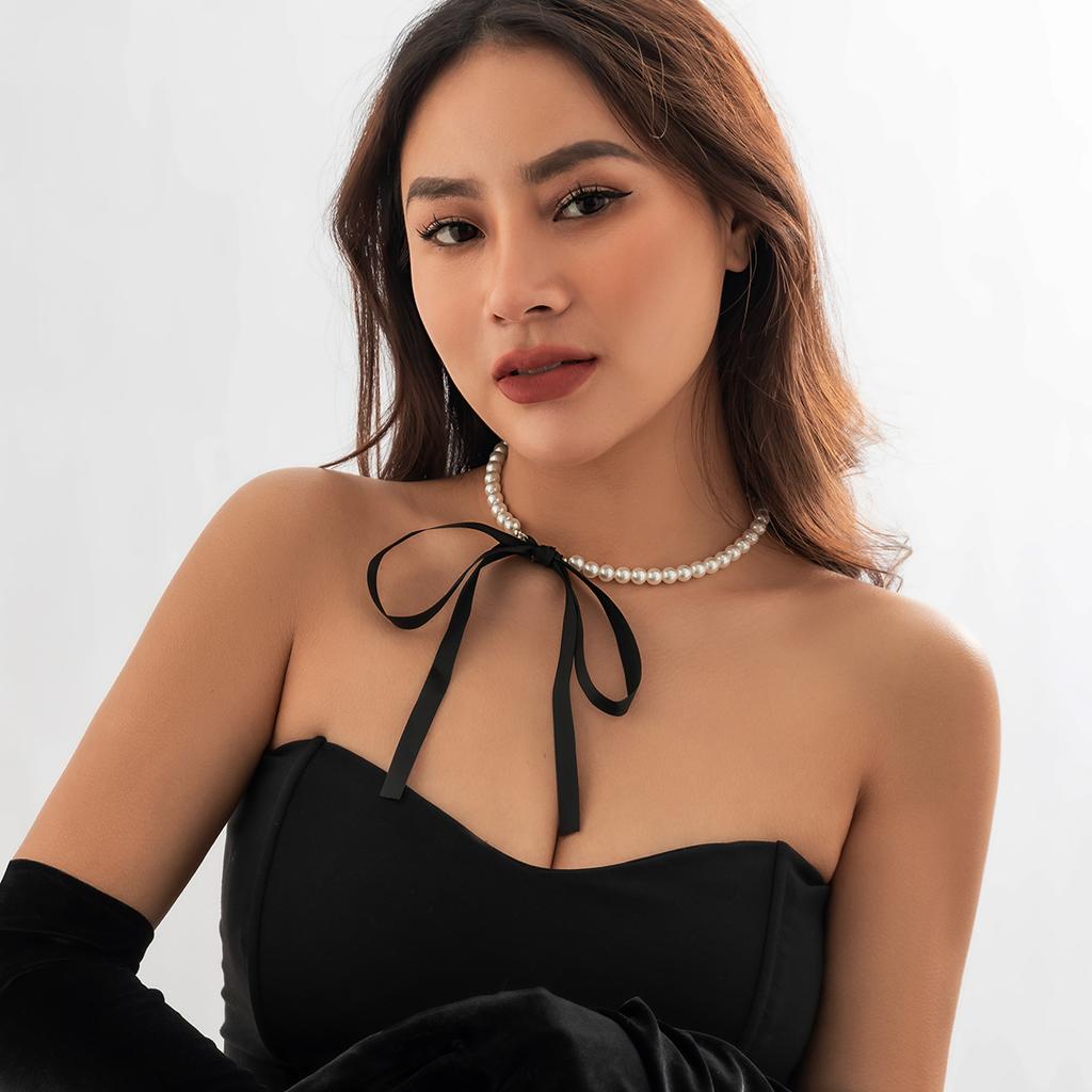 Eelegant Imitation Pearl Necklace Choker With Black Rope Chain Women Jewelry On The Neck French Style Splicing Necklaces CDN