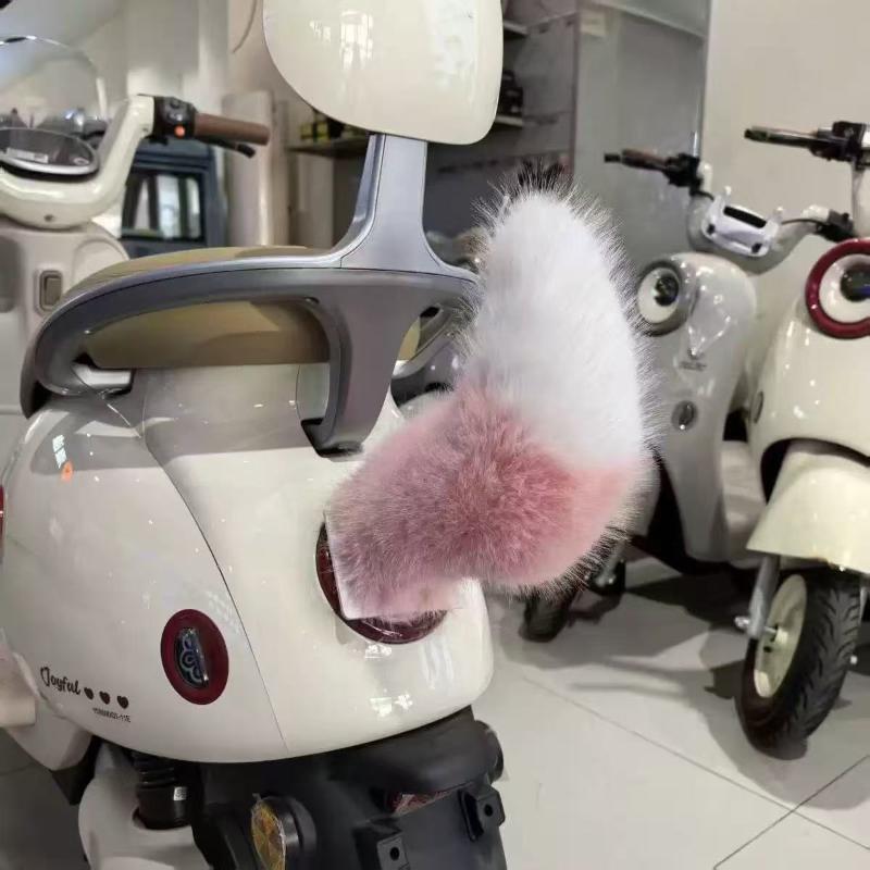 Car Electric Remote Control Shaking Tail with Sound Effect Funny Auto Interior Decor for Car Enthusiasts Gift