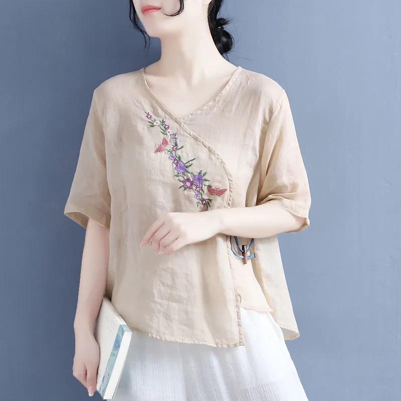 Women's Ethnic Style Cotton & Linen Shirt: Retro Olive Wood Buttons, Slanted Collar, Embroidery, Loose Five-Point Sleeves, Pullover.