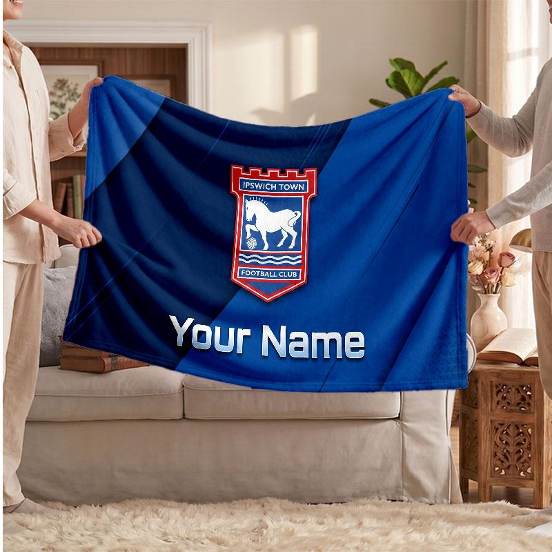 Персонализированный флисовый плед Ipswich Town с логотипом клуба, с индивидуальным текстом имени, мягкий, теплый, для дома