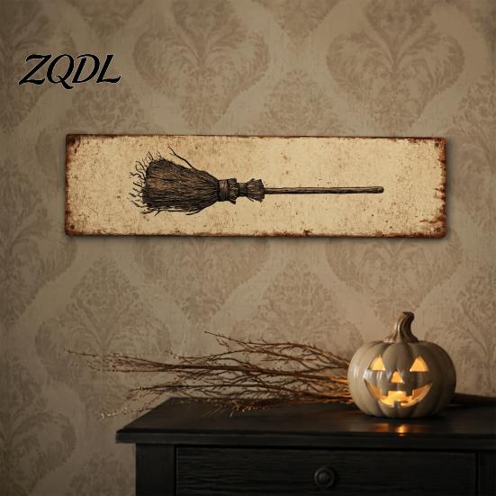 Rustic Outdoor Wall Decor Distressed Wooden Broom Sign, Retro Witch Hanging Farmhouse Porch Decor, Sign for Fence Courtyard Home Decoration