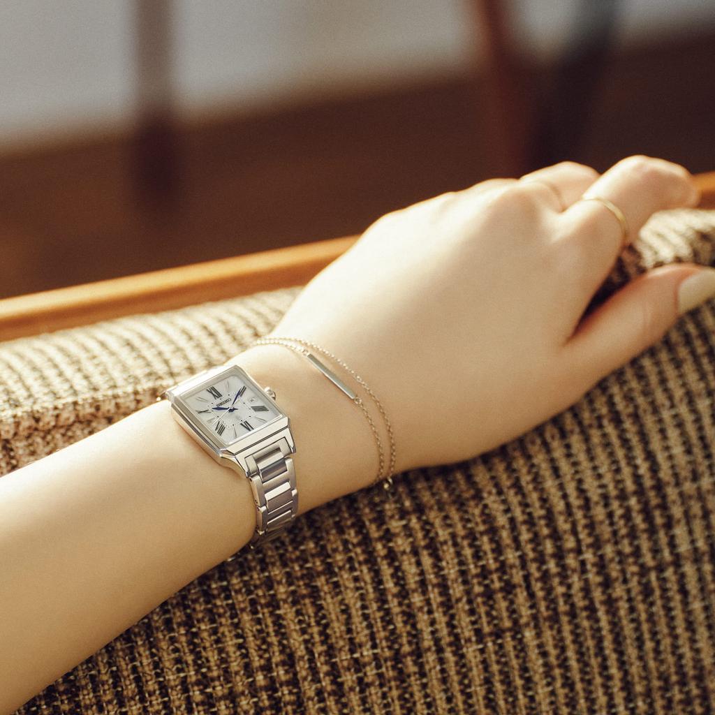 Lucia Grow Square Design Solar Radio Wave SSVW209 Silver [Часы Seiko] Женские