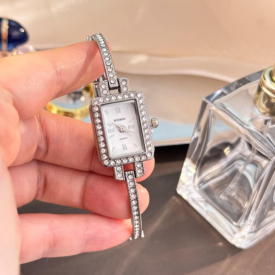 Alloy Bracelet Watch Square Medieval Exquisite Quartz Watch Women's Light Luxury Watch