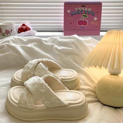 Красивые тапочки в сказочном стиле, женские, летние, 2025, новые, на толстой подошве, с высотой, нескользящие, для пляжа, юбки, прохладные тапочки