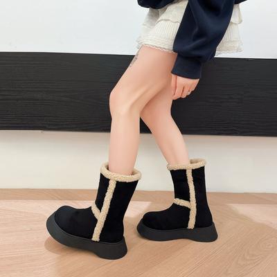 Эта женская обувь потрясающая, модная и универсальная, удобная и увеличивающая рост, и ее так красиво носить! Сноубутсы на подошве-маффин