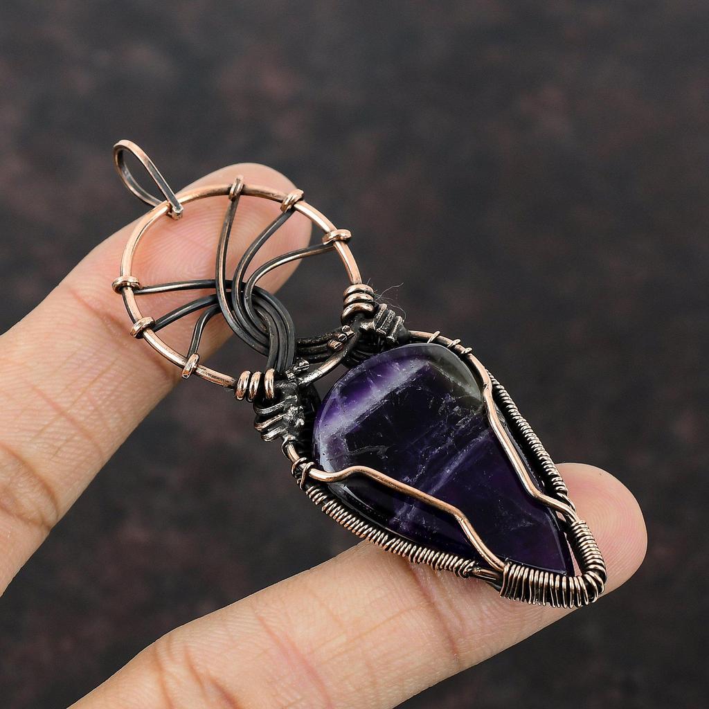 Подвеска из шевронного аметиста, обернутая медной проволокой, Элегантная подвеска, Подвеска с драгоценным камнем, Украшения в технике wire wrap, Подарок для нее, Медные украшения ручной работы