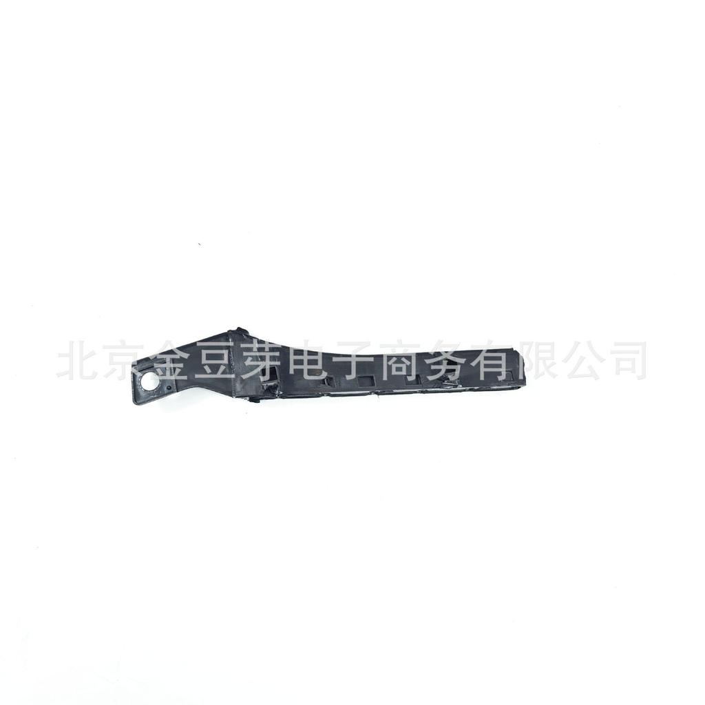 62225-2FJ0A Боковой кронштейн переднего бампера (Осталось) для Nissan D50/R50 Venucia