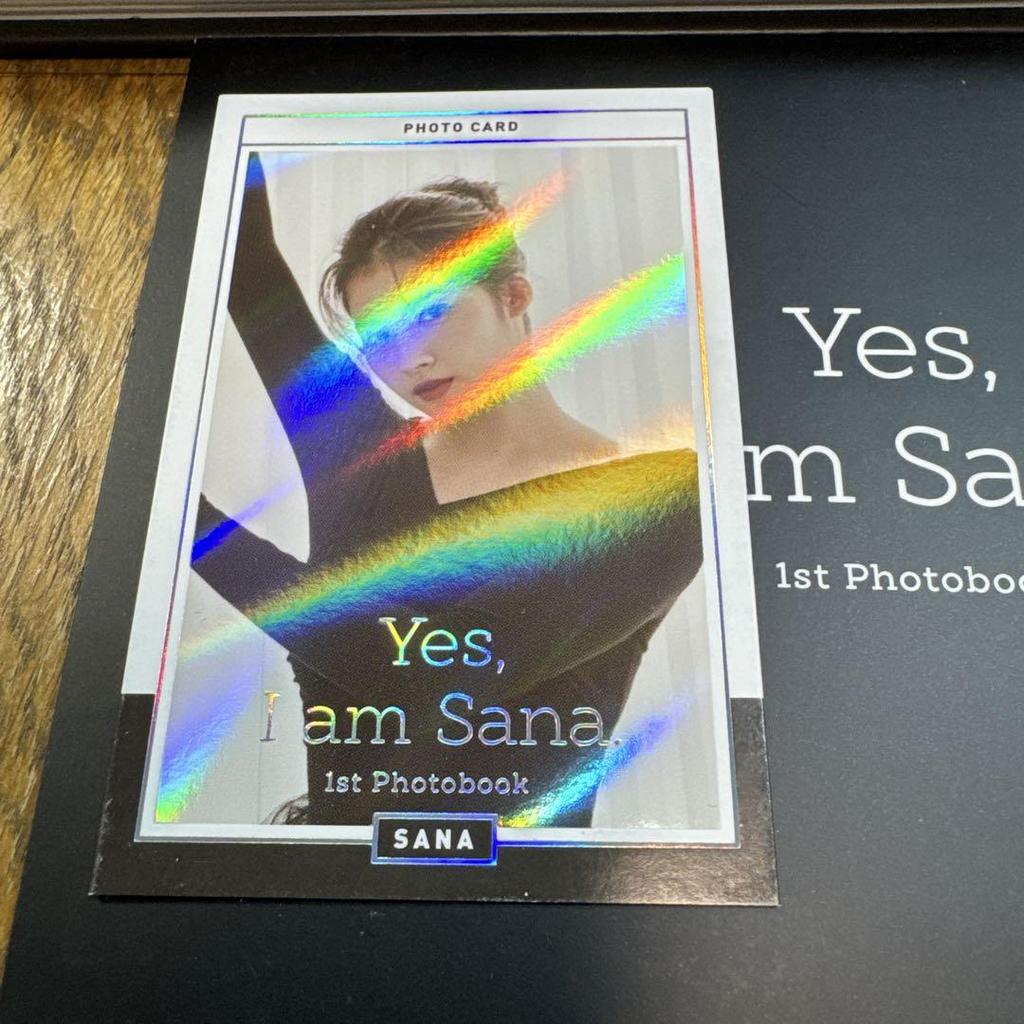 [Б/У] TWICE SANA Сана Делюкс Фотобук "Yes, I am Sana" с Торговой Картой