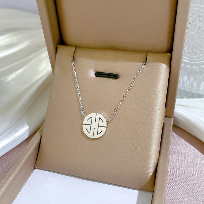 Fashion Retro Women's Necklace Temperament Micro Diamond Necklace Exquisite Collar Chain Accessories