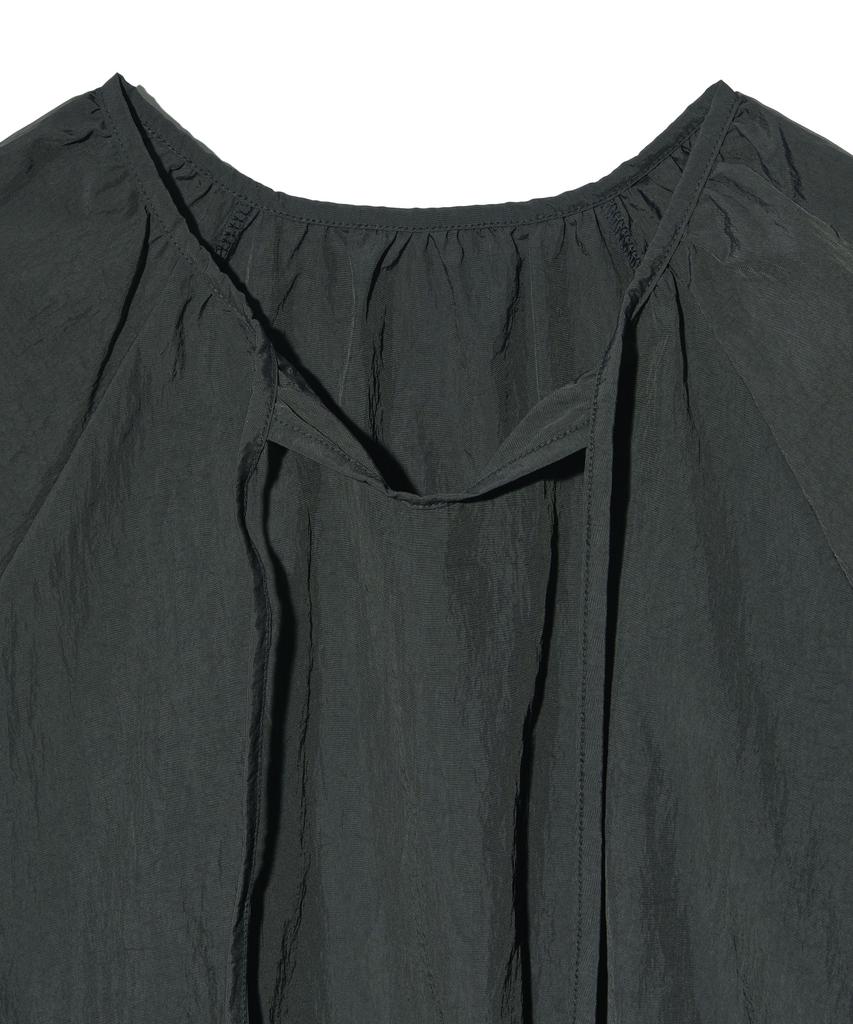 PEACE MAKER Nylon Shirring Warm Up Crew (Charcoal)
