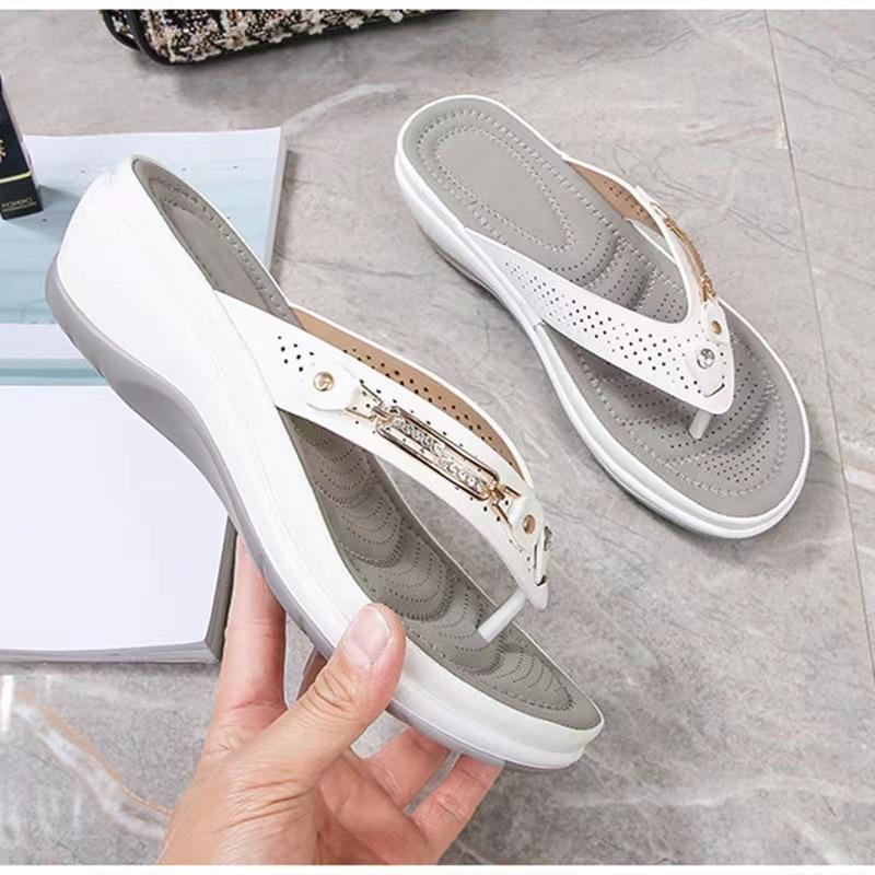 Slip-resistant Comfortable Stylish Lightweight Women's Shoes Women's Summer Outerwear Shoes Beach Sandals Slippers Big Size Fashion Casual Slippers