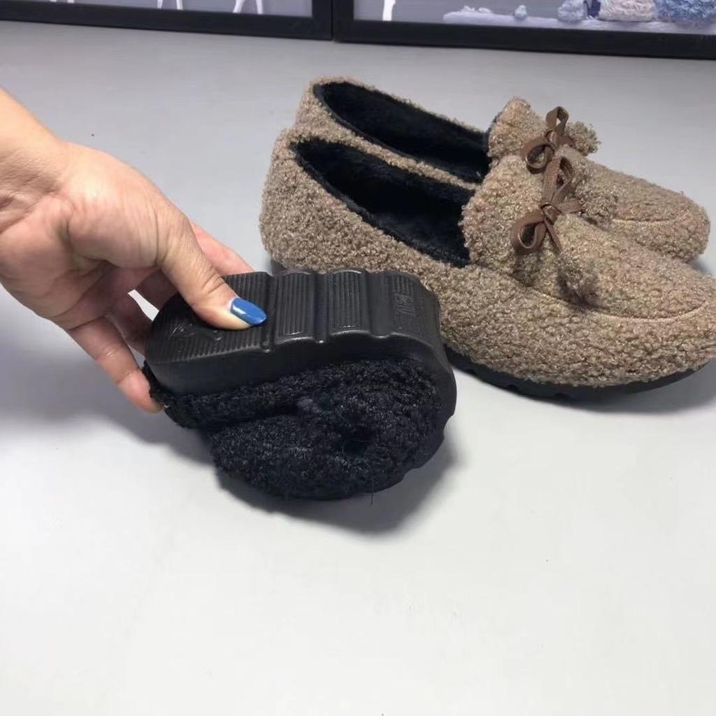 Старые пекинские тканевые туфли Женские пушистые туфли Зимняя верхняя одежда Утолщенные ленивые женские туфли Зимний зарубежный стиль Нескользящие туфли для мамы