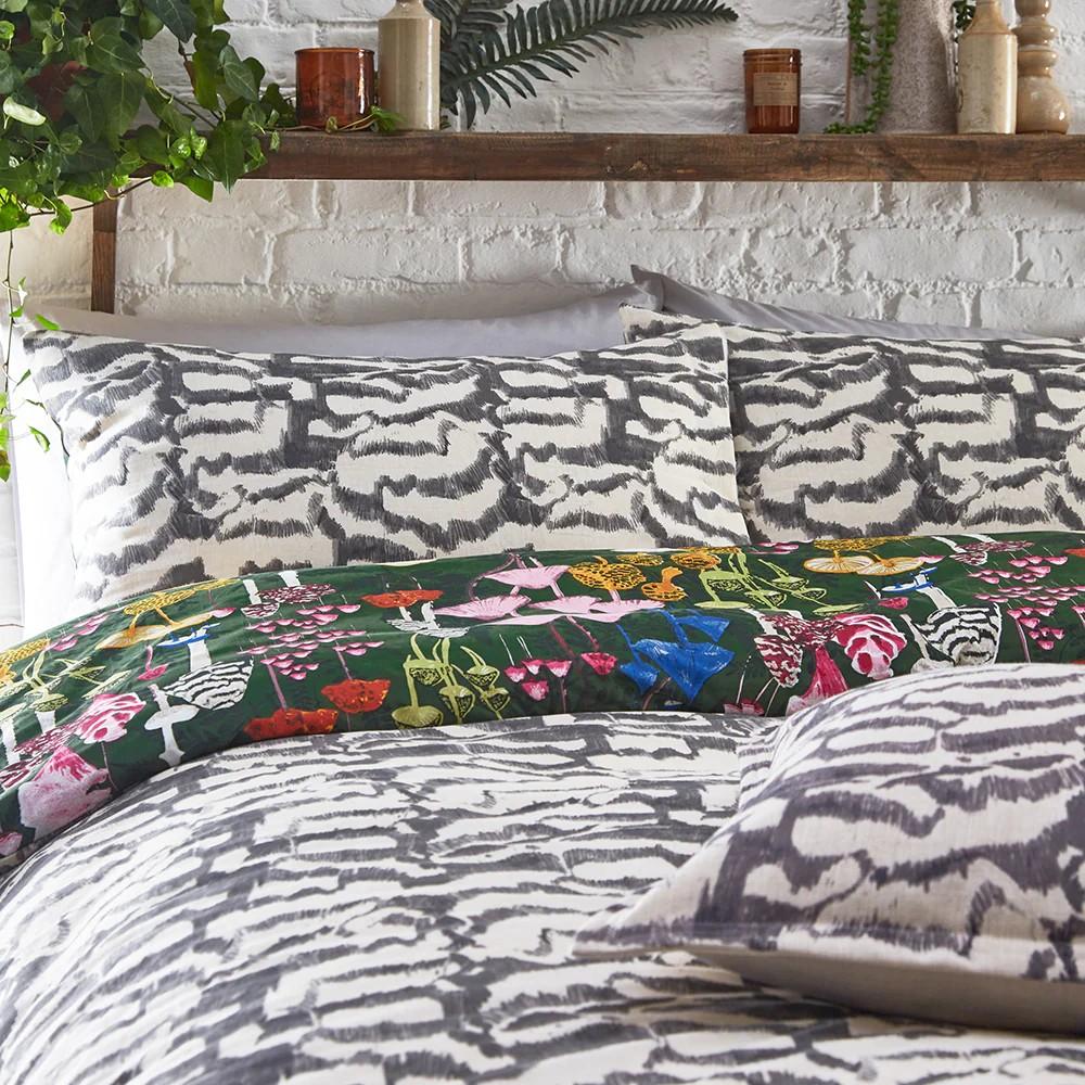 Furn Комплект пододеяльников с абстрактными грибами Amanita