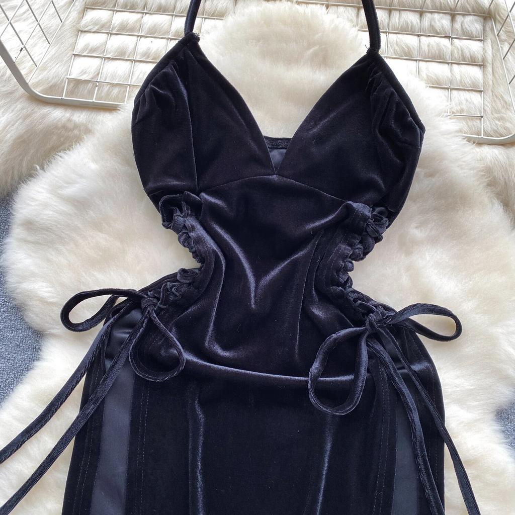 2024 Холтер Сексуальное бархатное цельное платье Женское V-образным вырезом с открытой спиной на шнуровке Slim Fit Платья Женская мода Сплит Длинное элегантное вечернее платье