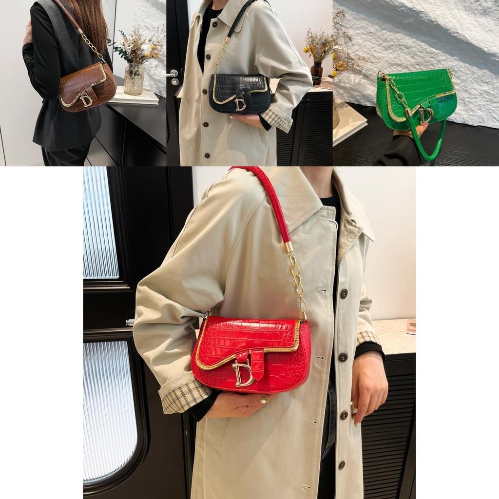 Designer Shoulder Elegant Bag For Women Modern Chain Detail Versatile Handbag Small