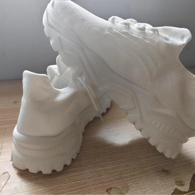 Женские дышащие трикотажные кроссовки без застежек 2024 года