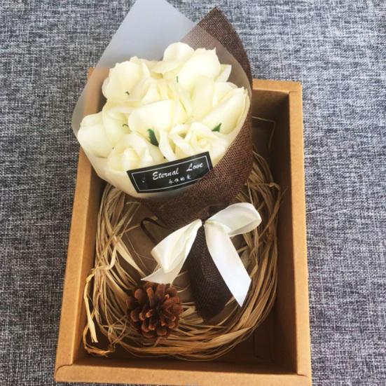 1 букет искусственных роз рука держит цветок фестиваль подарок партия декор