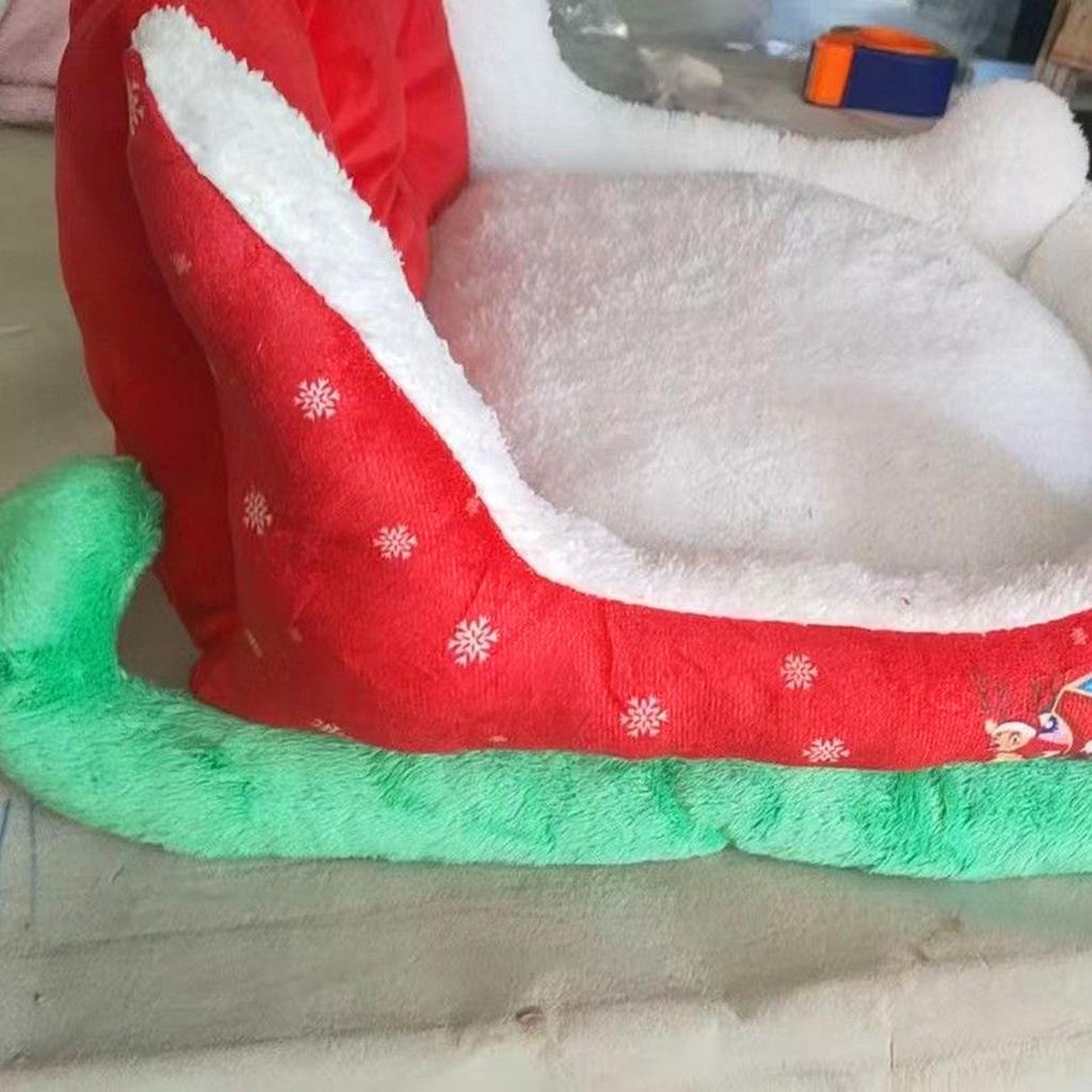 2025 Christmas Dog Bed Red Christmas Sleigh Pet Bed Plush Indoor Outdoor Dog Sofa Bed Holiday Themed Pet Nest For Cats Dogs